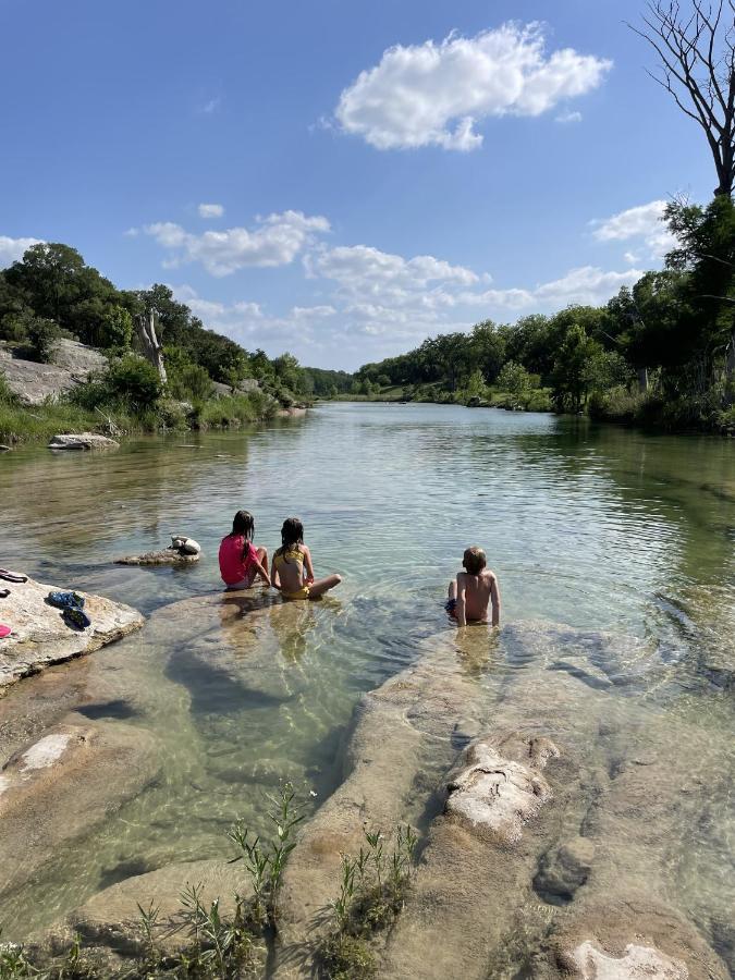 New! The Yellow Door- Downtown Wimberley W/ River Access מראה חיצוני תמונה